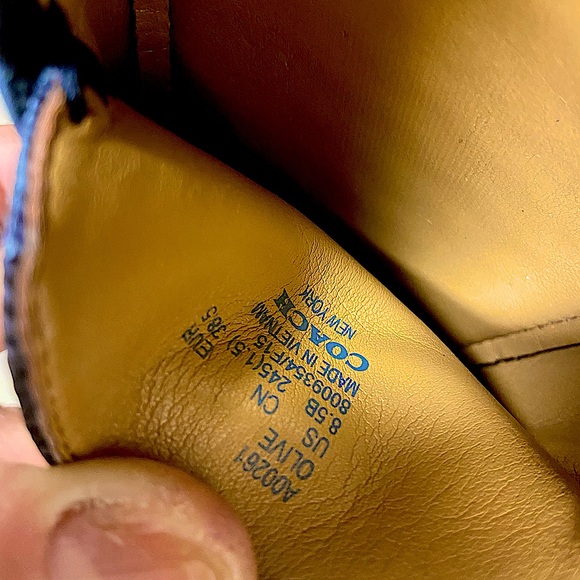 NIB Coach Olive Loafers signature embosses - Picture 7 of 8